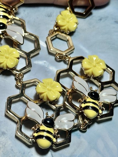 Gold Tone Enamel Bumble Bee & Honey Comb Yellow Flower Necklace, Signed Talbots - Picture 7 of 11