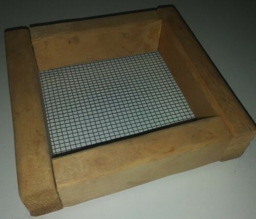 Archeology 1/8 Inch Window Screen Small Sifter Sieve 5.5 X 5.75 Inch Wood Frame - Picture 3 of 3