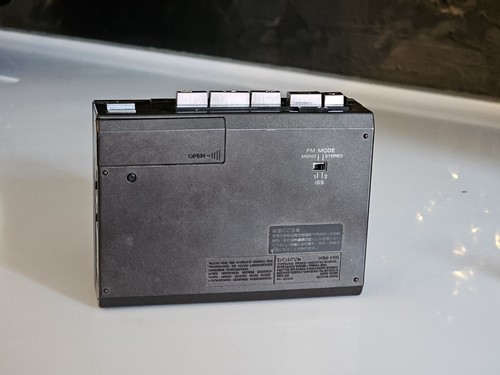 Super raro lettore registratore radio Sony Walkman WM-F85 funzionante - Foto 4 di 16