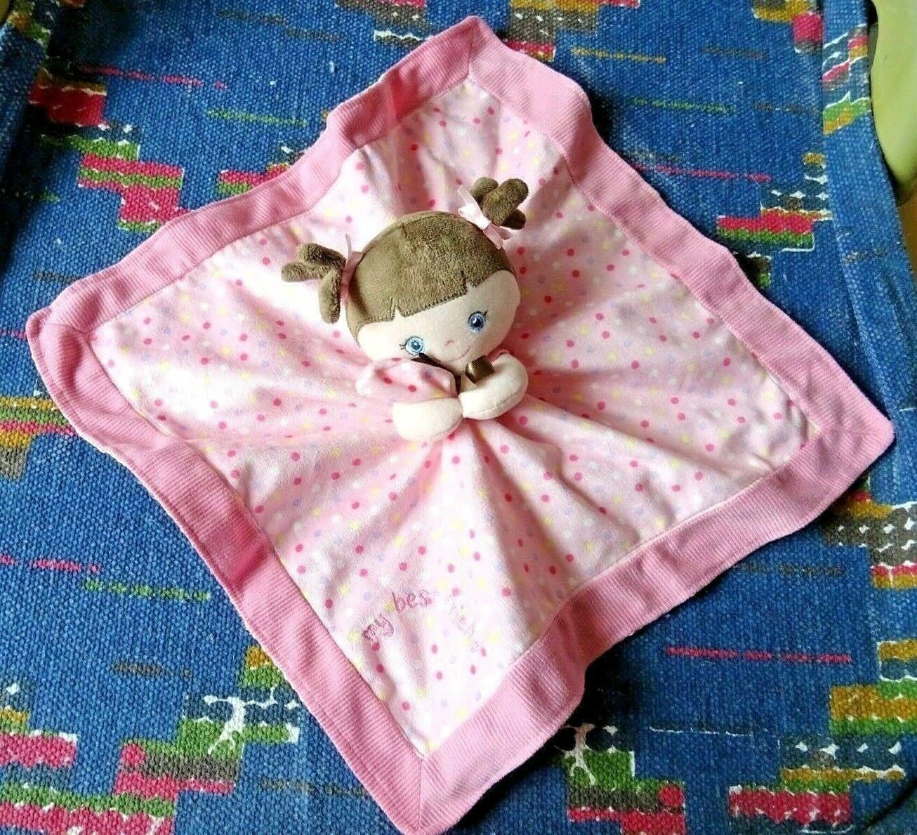 Doudou plat Garanimals rose et satin pour apaiser et rassurer votre petite fille