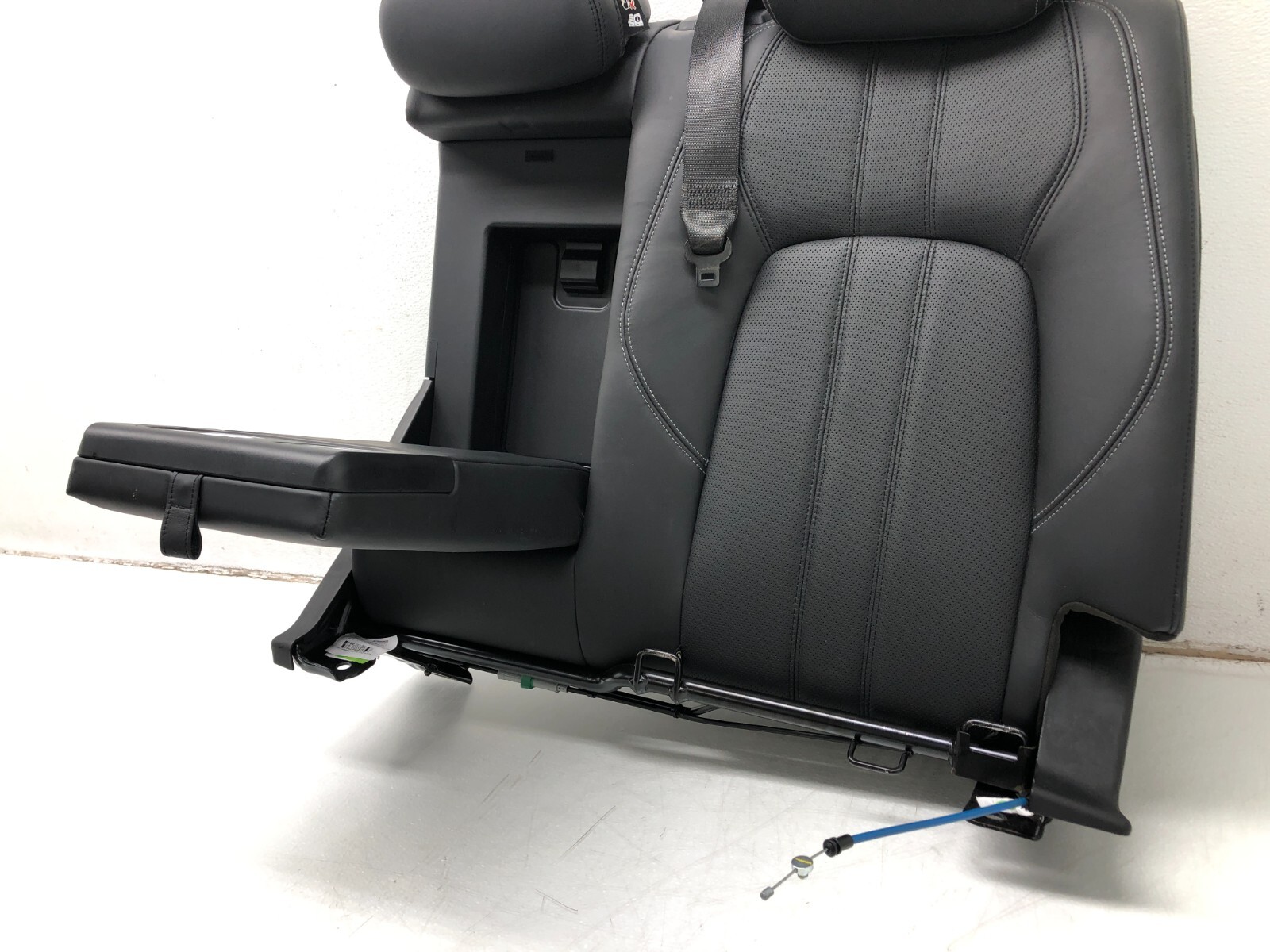 2017-2022 MASERATI LEVANTE S LEFT DRIVER REAR SPLIT SEAT BACKREST W/ARMREST OEM.