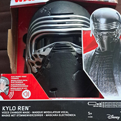 Disney Star Wars Kylo Ren Maske schwarz Stimmenverzerrer Kunststoff C1428