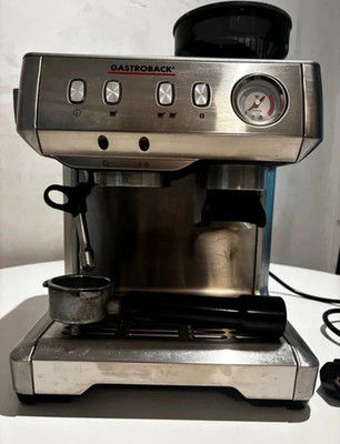 Siebträger Kaffeemaschine Marke Gastroback - inkl. Mahlwerk und Milchaufschäumer