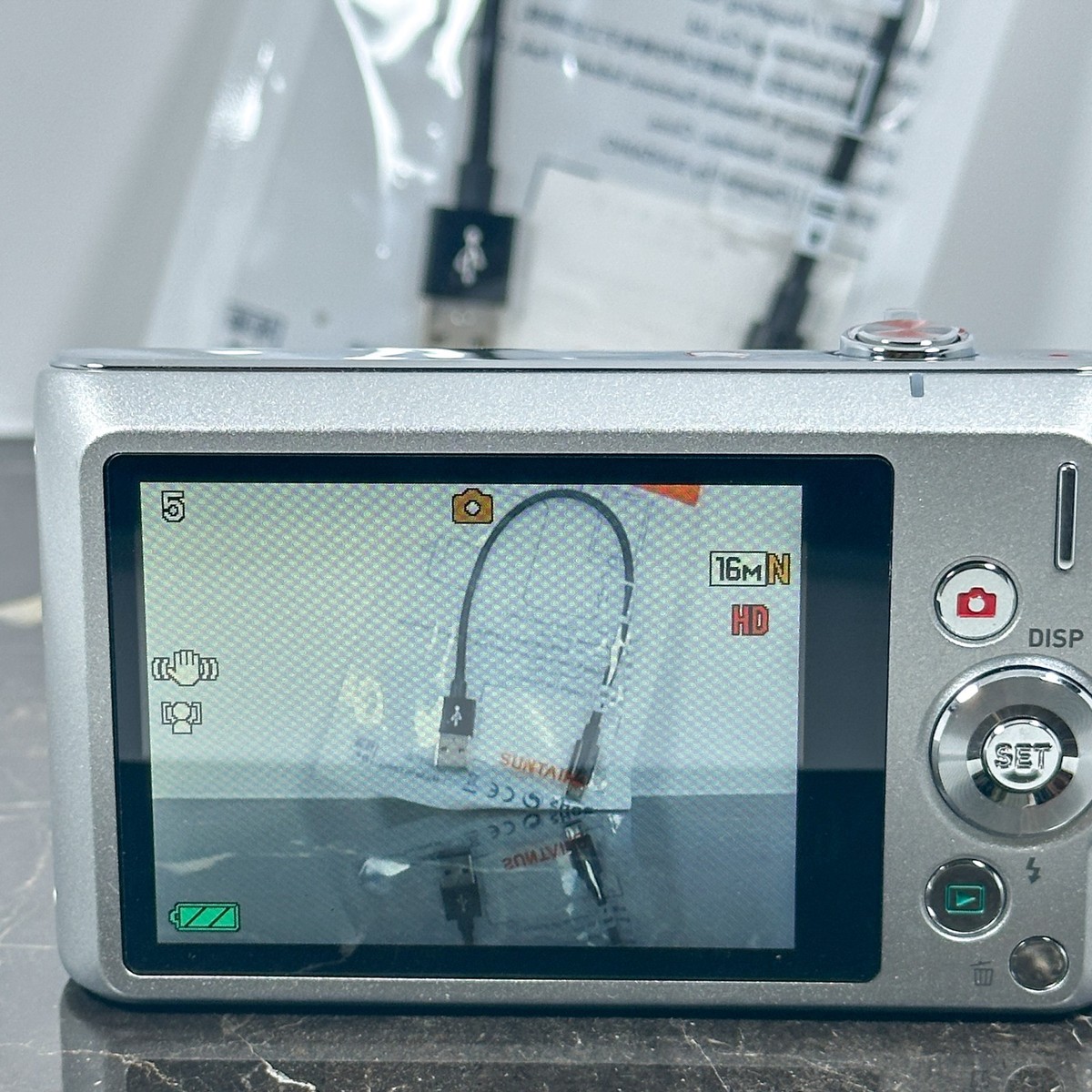 CASIO EXILIM EX-ZS210 (良品） Near mint]Casio Exilim EX-ZS210 Silver Compact Camera From
