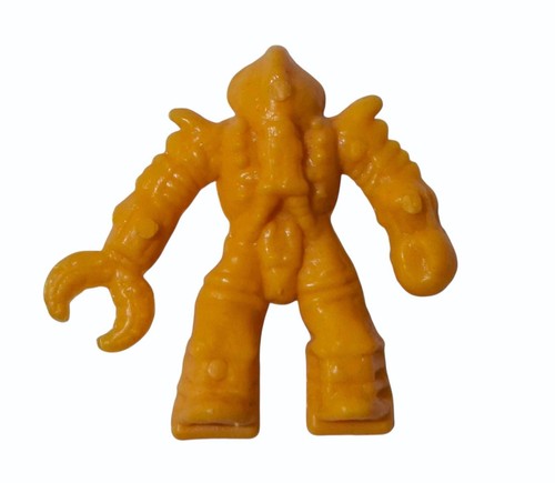 VINTAGE LUCKY CUP BATTLE BEASTS CRUSTY CRAB BOOTLEG MINI FIGURE GREEK USED RARE - Picture 2 of 2