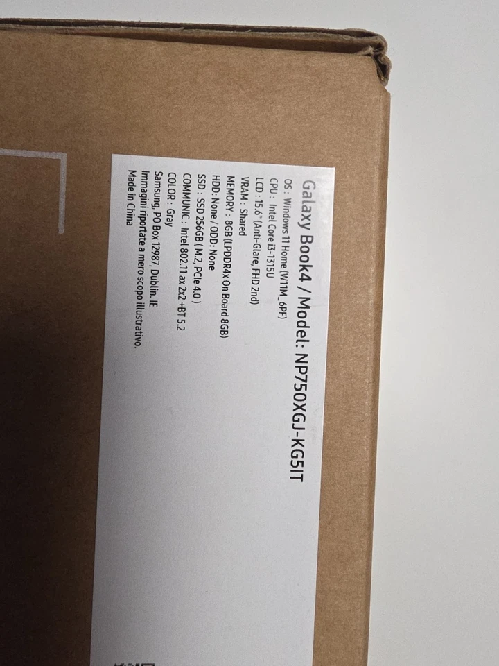 Samsung Galaxy Book 4 15.6" ( Intel Core i3-1315U, 8GB RAM, 256GB SSD) - Immagine 2 di 4