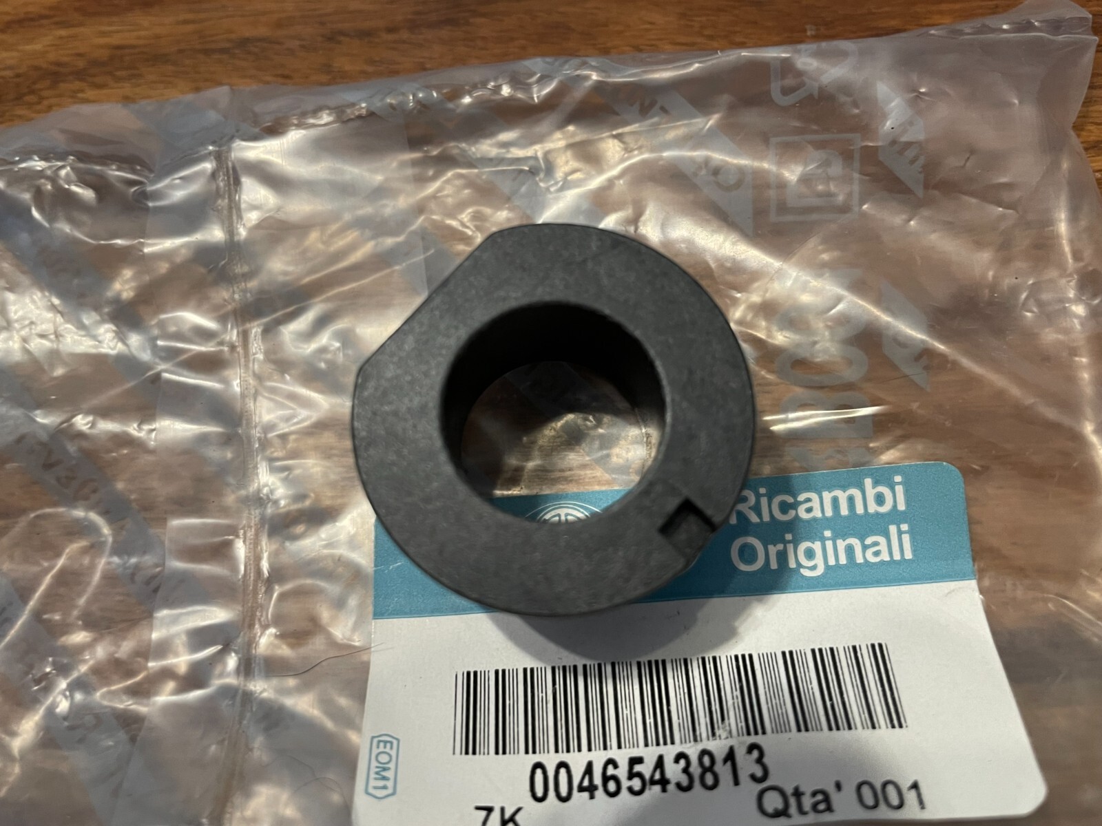 Fiat 500 Alfa Mito NEW GENUINE clutch release fork upper bush 46543813