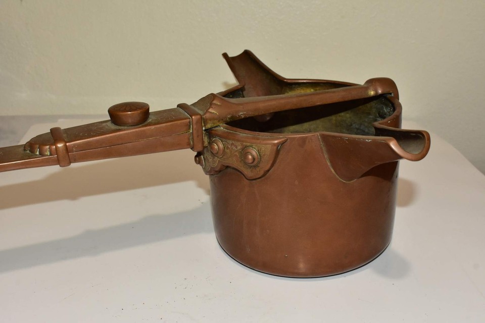 17th19th Century Japanese Bronze Sake Ceremonial Serving Ewers Pots