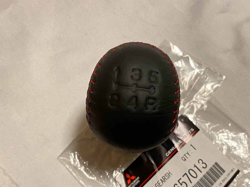 MITSUBISHI Genuino OEM Evolution VI CP9A TOMMI MAKINEN Perilla de Cambio Puntada Roja Foto 4 de 4