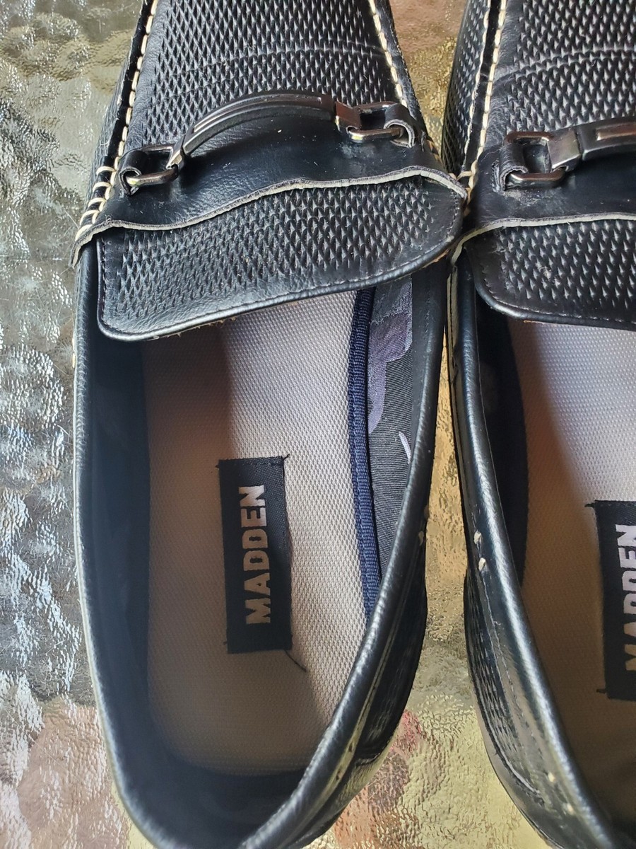 Steve Madden Men display picture 2