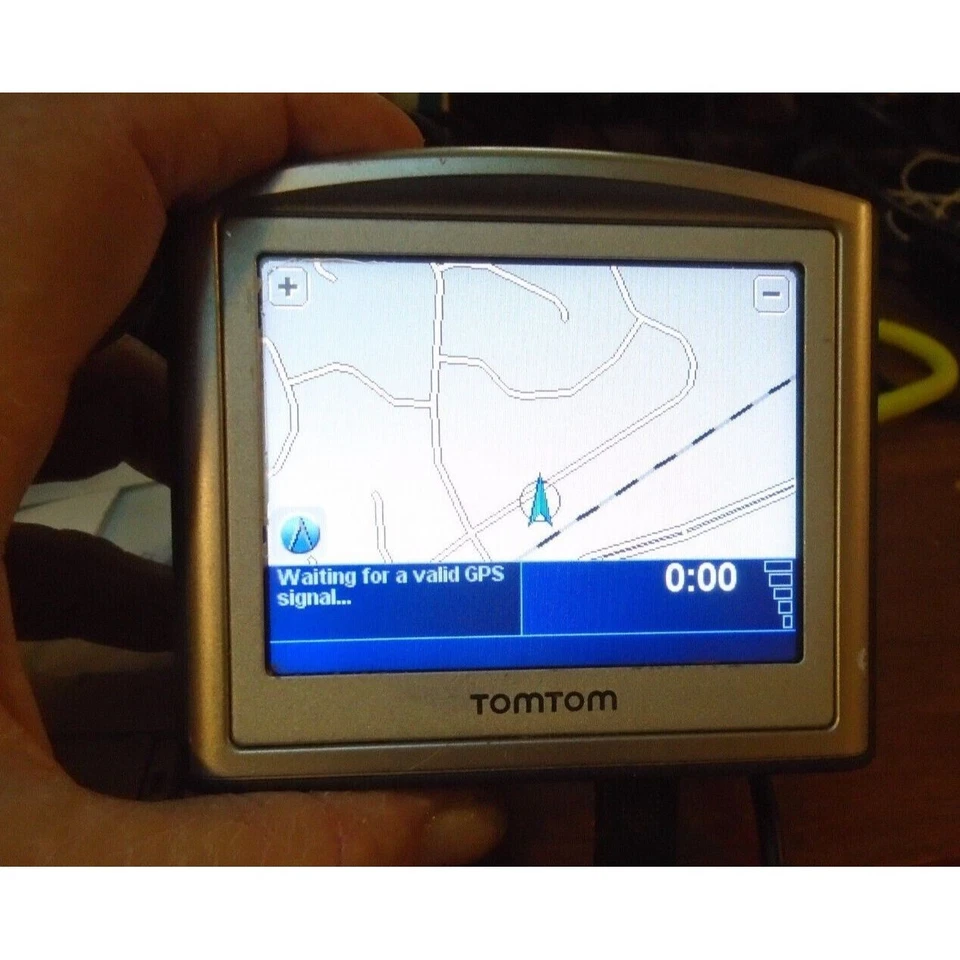 "Bundle" TomTom One 3rd Edition 1 GB GPS 4N01.002 Navigator + Car charger Cord - Image 3 of 3