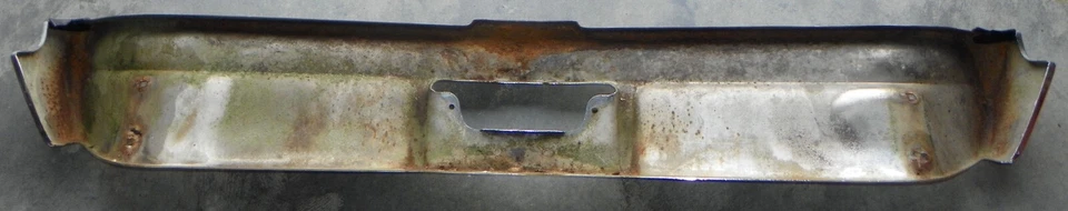 Buick Wildcat Lesabre 1968 parachoques trasero original buen núcleo Foto 3 de 4