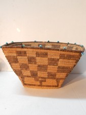 LARGE IMPORTANT ANTIQUE PIMA INDIAN BLUE PADRE BEADED SQUARE FORM BASKET