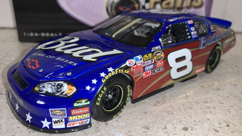 Dale Earnhardt Jr 2007 Budweiser Stars Stripes #8 Chevy QVC dorado cromo 1/24 nuevo Foto 4 de 4