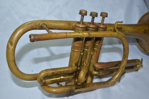 Antique Steampunk C.G. Conn USA Cornet Electric Wall Lamp - Picture 15 of 17
