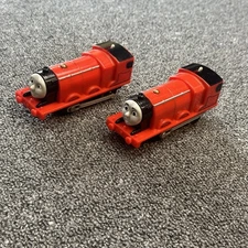 Lot (2) Thomas the Train Trackmaster JAMES Motorized Engine Mattel Guillane 2013