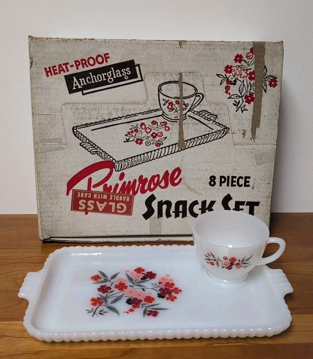 Anchor Hocking snack set 4セット　元箱入り Milk Glass Snack Set In Anchor Hocking Fire-King 40s, 50s, 60s