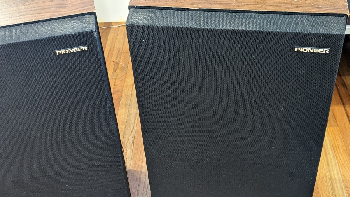 Pioneer CS-610 Vintage Speakers 35/70 Watt MADE IN JAPAN 3-way