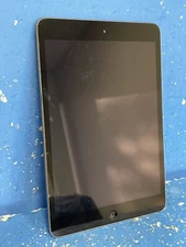 OEM APPLE A1489 iPAD SELLING AS-IS