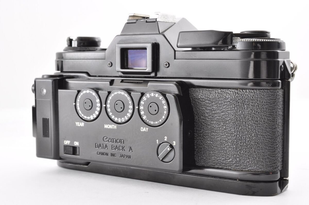 Canon AE-1 Black / New FD 35-70mm f/3.5-4.5 Excellent+ SLR Canon AE-1 Black / New FD 35-70mm f/3.5-4.5 Excellent+ SLR