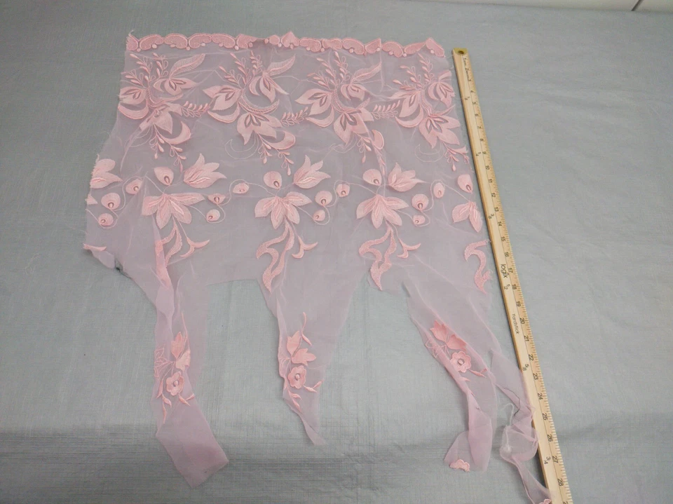 Lote de Textiles Transparentes y Blancos y Rosa Claro Lote Peso 3/4 Lbs. Foto 4 de 4