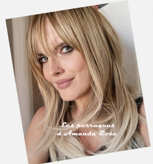 Perruque blonde longue cendrée pour masquer des cheveux fins