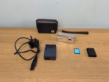 Canon Digital IXUS i PC1060 4.0MP Compact Camera + Charger + 1GB SD + Case.