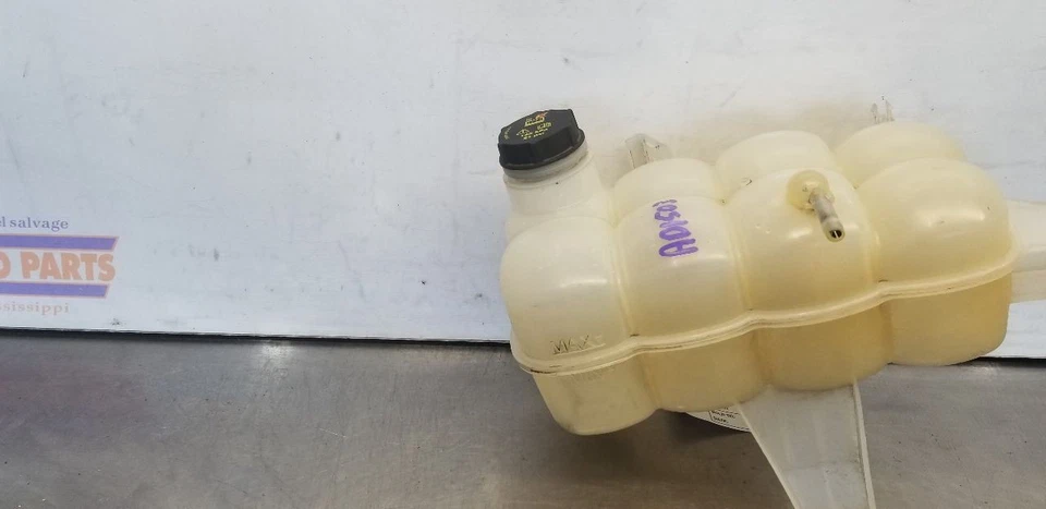 22 FORD F350 SUPER DUTY RADIATOR COOLANT RESERVOIR 6.2L - Image 2 of 4