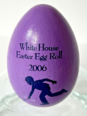 Vtg 2006 WHITE HOUSE EASTER EGG ROLL PURPLE Wood EGG George & Laura BUSH SIGNED