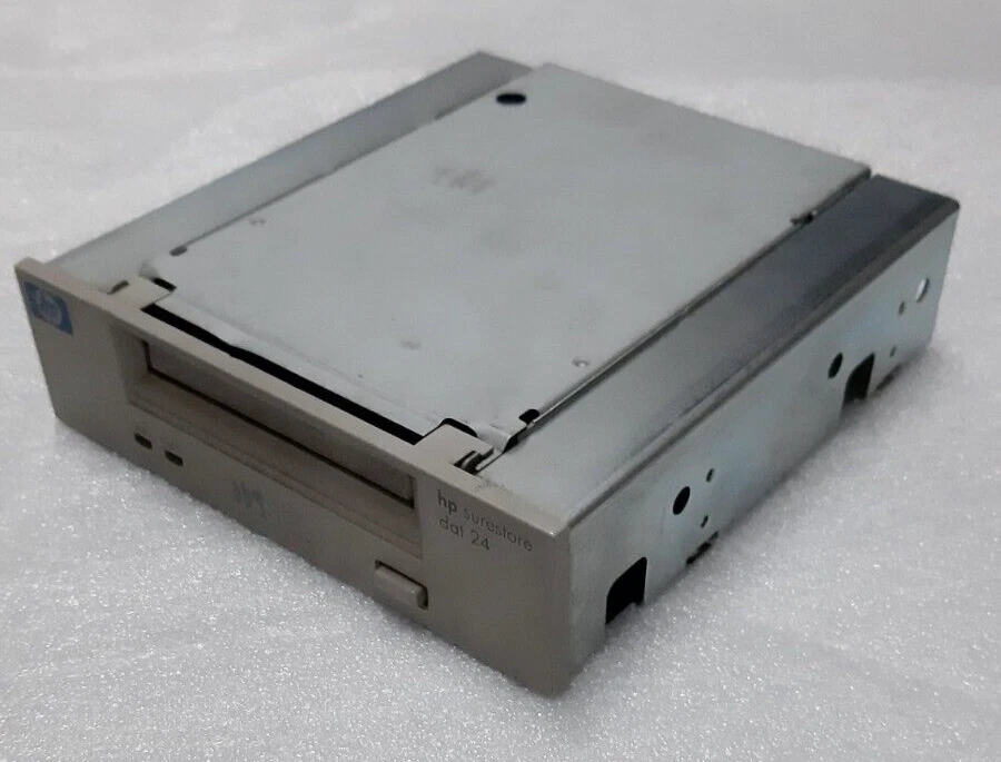 Digital Data Storage DDS 3 HP Surestore DAT 24 C1555 per server - Immagine 4 di 4