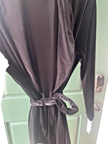 Natori Natalie Black Velvet Robe Size XL New with Tags $125 MSRP - Picture 3 of 7