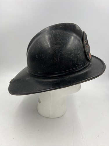 Vintage USA FD Fire Helmet w/ USA FD Leather Shield Badge Fiberglass 1940s - Picture 4 of 8