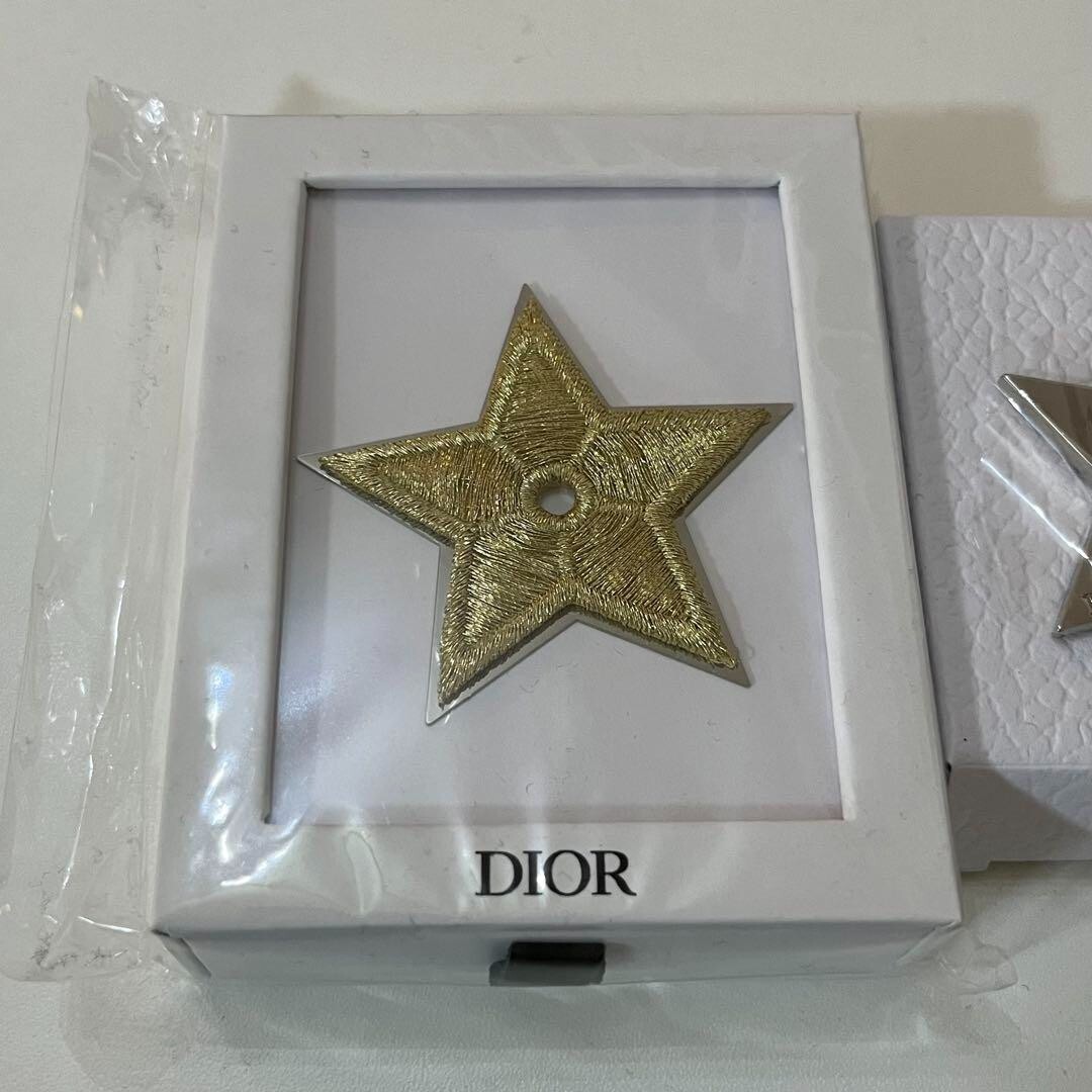 Christian Dior star pin badge & phone ring holder novelty Christian Dior star pin badge & phone ring holder novelty