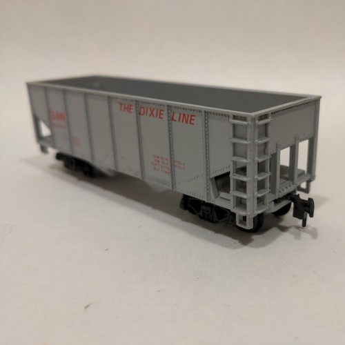 Model Power HO Louisville & Nashville 2 Bay Open Hopper 36' L&N 62500 Dixie line - Picture 2 of 5