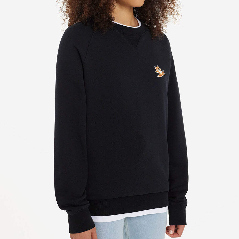Maison Kitsune Chillax Fox Patch Classic Sweatshirt Black Maison Kitsune Chillax Fox Patch Classic Sweatshirt Black