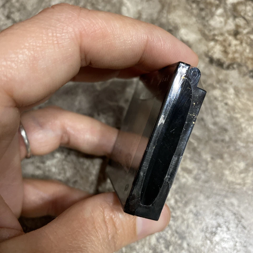 Sombra de ojos profesional Kiss New York individual 24K KSES38 sellada Foto 3 de 4