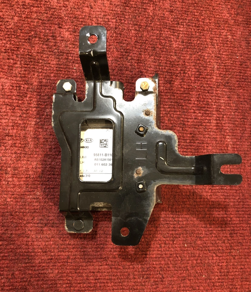 2014-2016 Hyundai Genesis Sedan oem Blind Spot Detection Monitor 95811-B1100 Foto 2 de 4