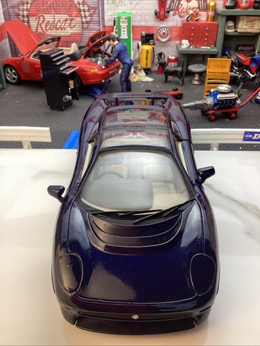 Jaguar Xj220 1992 modelo fundido a presión escala 1:18 Maisto + zócalo. Sin caja - Imagen 3 de 24