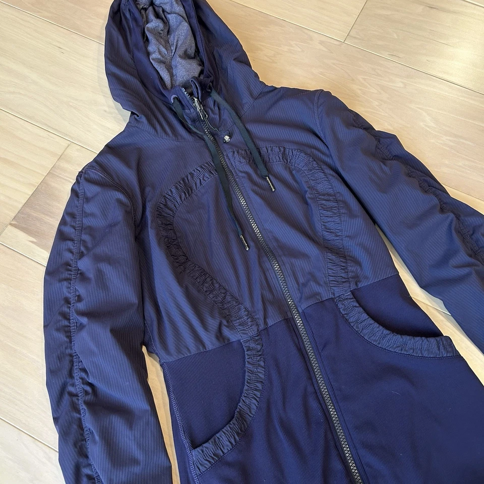 Chaqueta con Capucha Lululemon Dance Studio Reversible Púrpura para Mujer 8 Foto 2 de 4