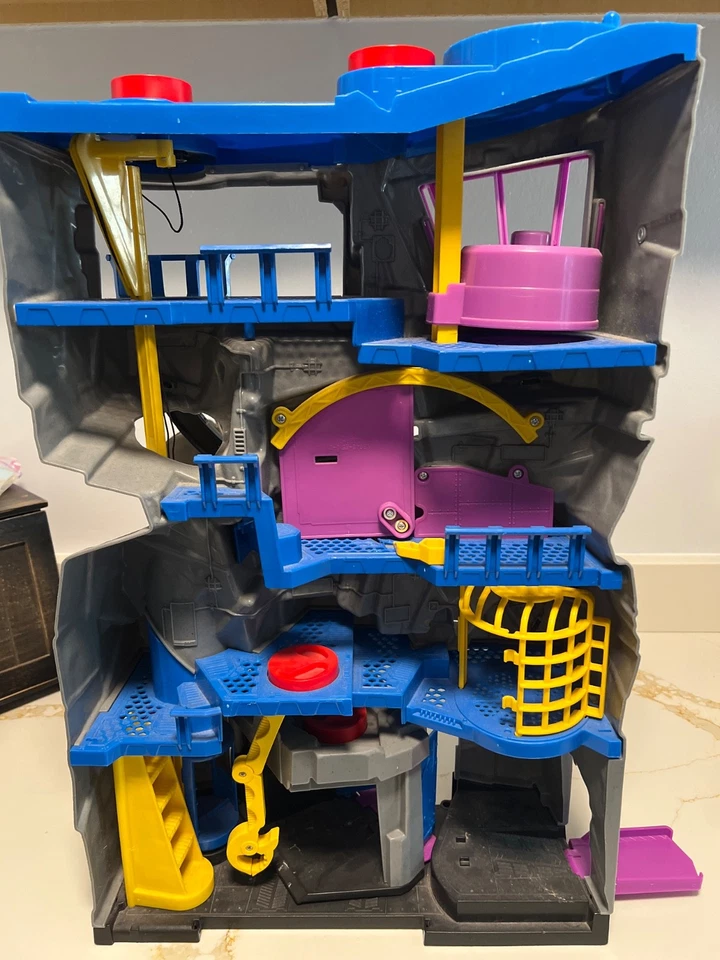 VINTAGE 2015 Mattel Imaginext DC Batman Batcave Castle Playset - Image 3 of 3