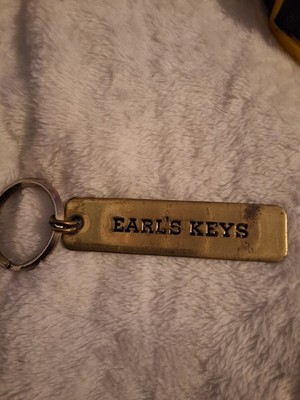 Vintage Earls Keys Metal Keychain Rare Item