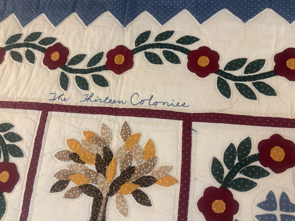 Colcha 'The Thirteen Colonies' vintage linda aplique feita à mão bloco 80"x94" - Imagem 2 de 4