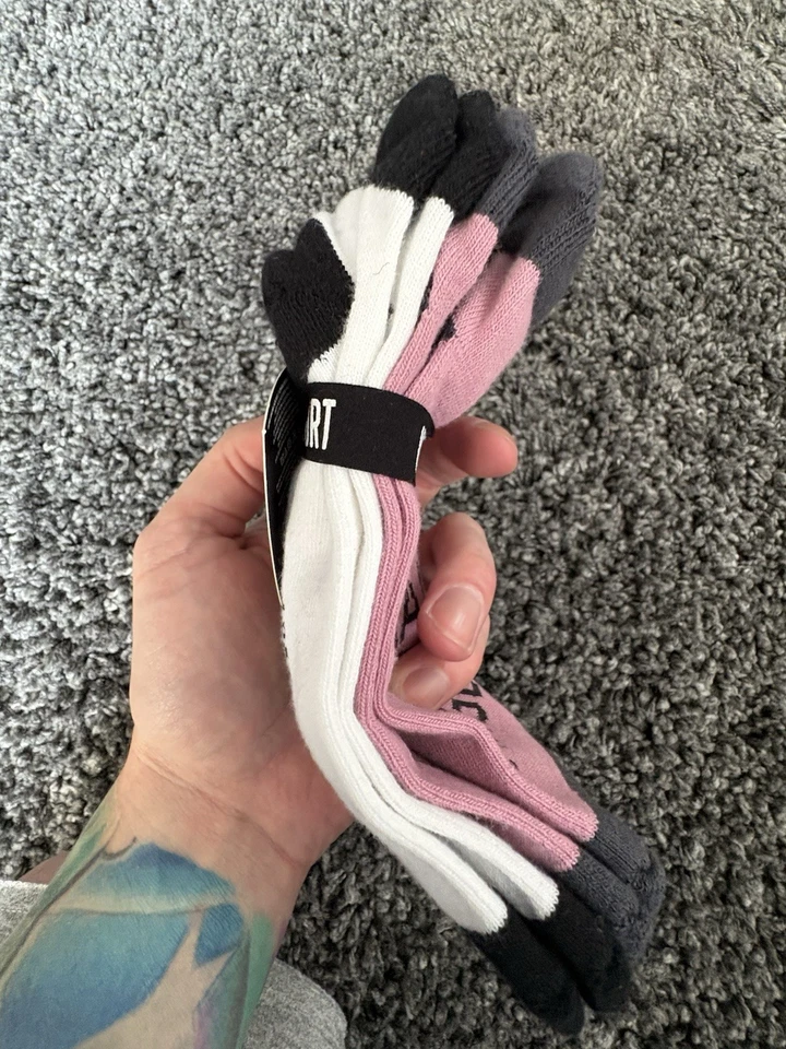 Calcetines deportivos Victoria's Secret blanco y negro Foto 2 de 3