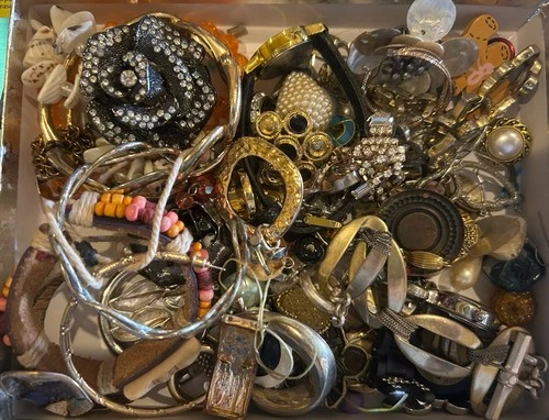 Vintage Costume Jewelry Lot Wearable Junk Craft Lot Comes In Box