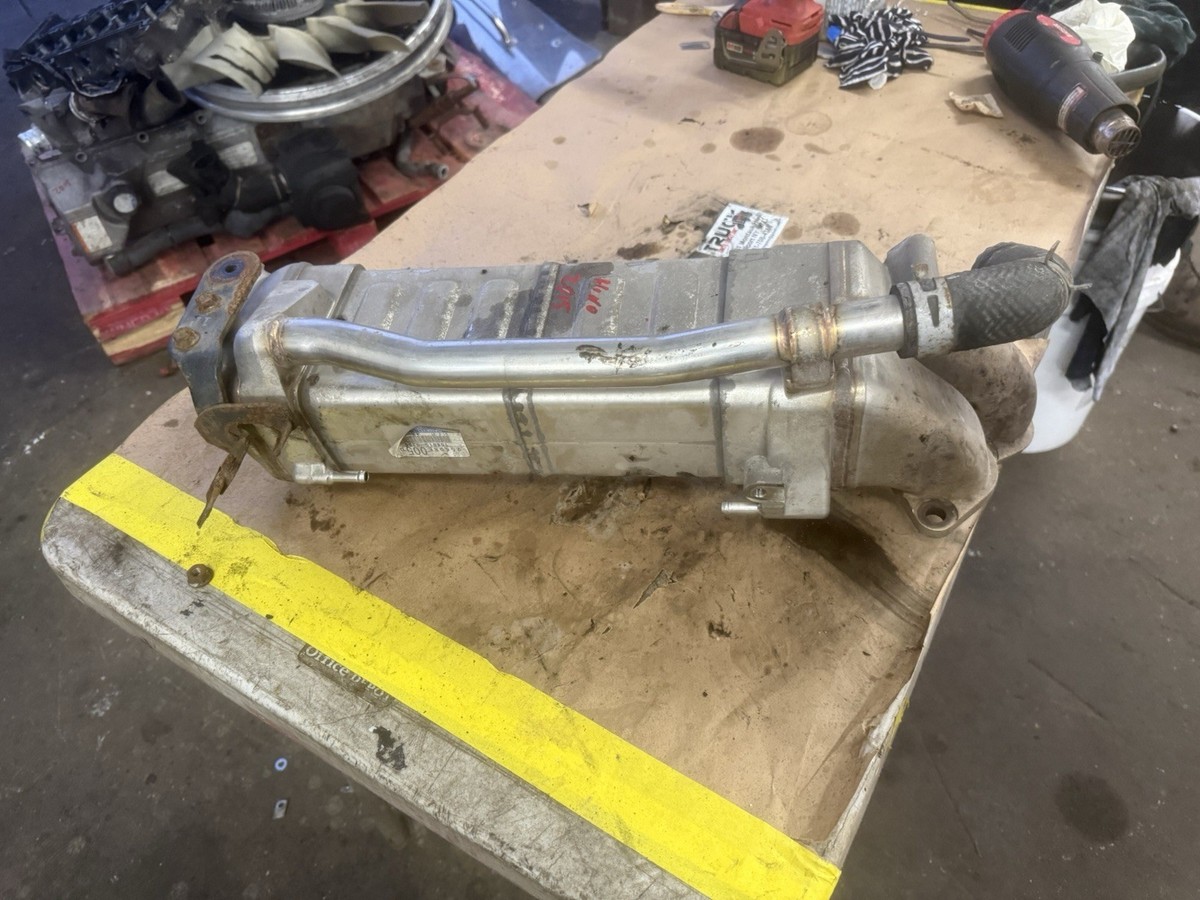 HINO EGR COOLER ASSEMBLY 25608E0050 108010 0300 | eBay