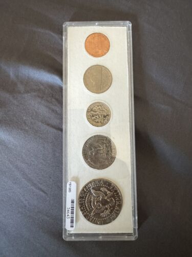 1985 Birth Year Set (5 coin) in hard plastic holder Collectors Coins - Picture 2 of 2