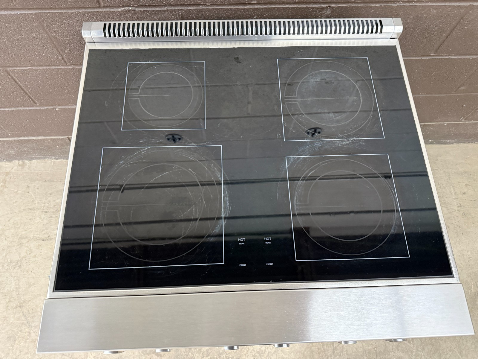 VIKING VISC5304BSS - 30" Professional Induction Range Oven 4 Burner Stainless