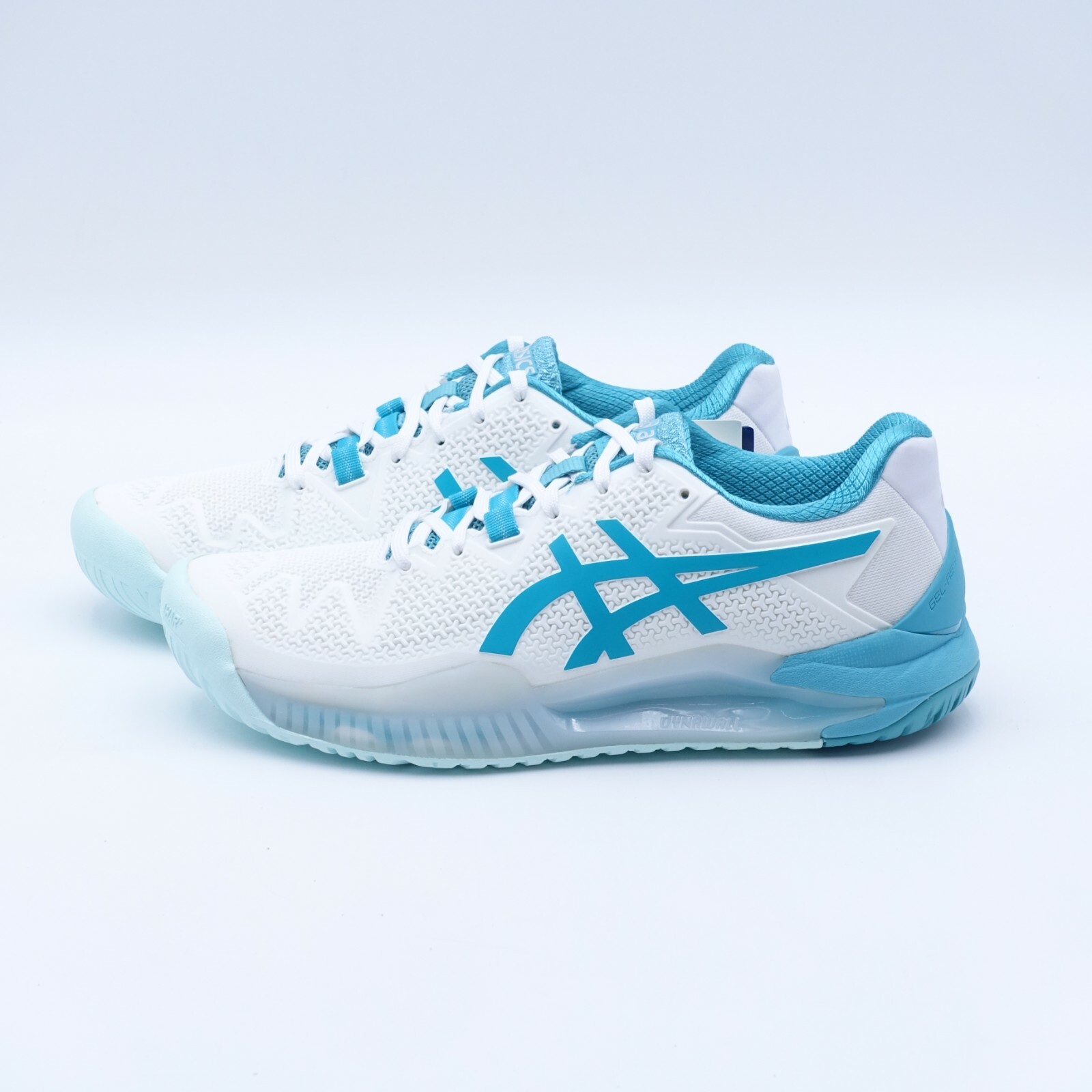 womens size 8 wide tennis shoes