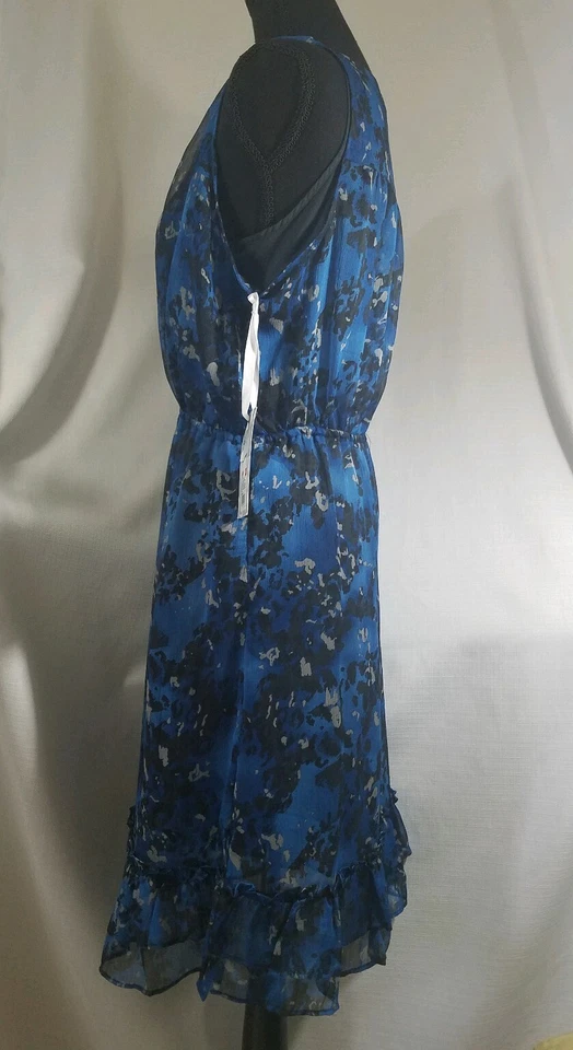 NUEVOS ETIQUETAS Vestido Mujer XS Converse Azul Estampado Línea A Sin Mangas Forrado Hasta la Rodilla Foto 2 de 4