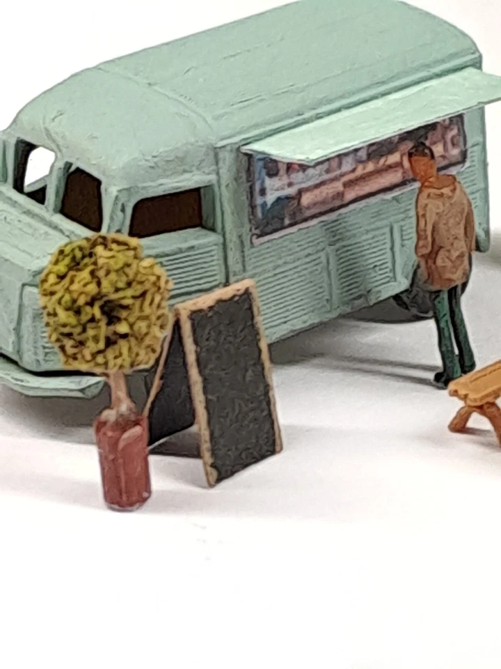 N gauge catering van town market stall Citroen van station street furniture. - Image 4 of 4